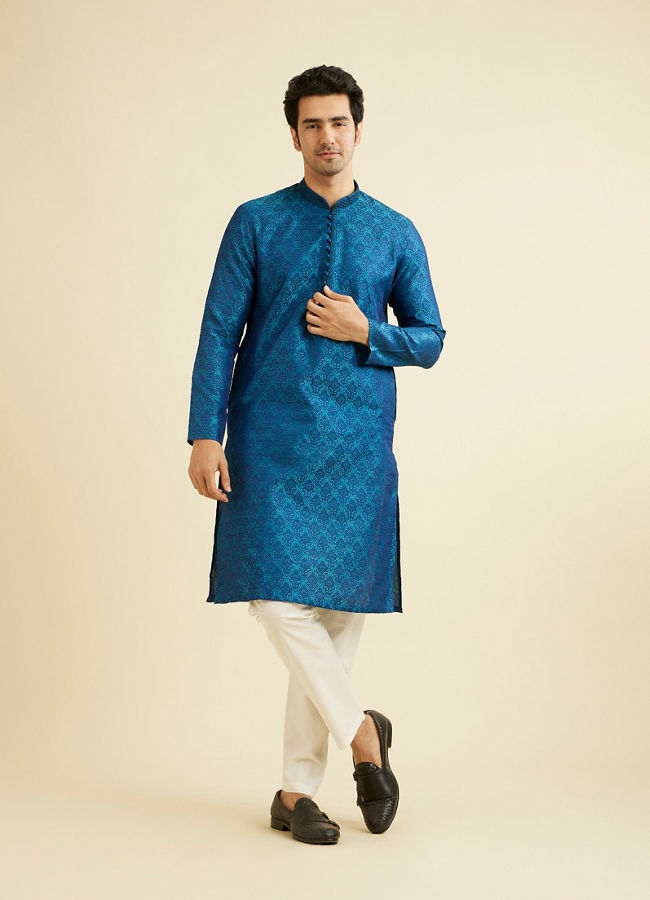 alt message - Manyavar Men Feroze Self Design Kurta Set image number 2