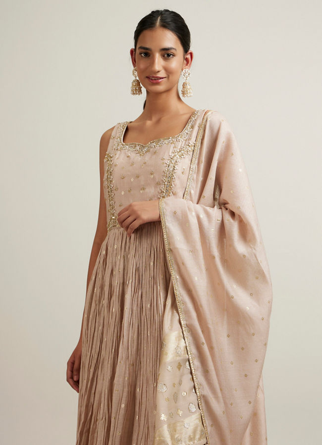 Mohey Women Pink Fawn Buta Patterned Anarkali Suit
