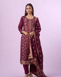 Mohey Women Graceful Wine Straight Suit