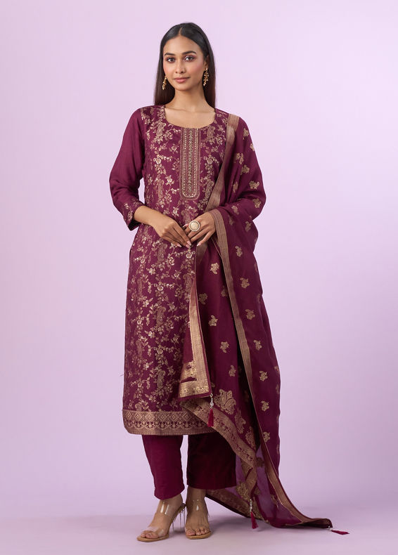 Mohey Women Graceful Wine Straight Suit
