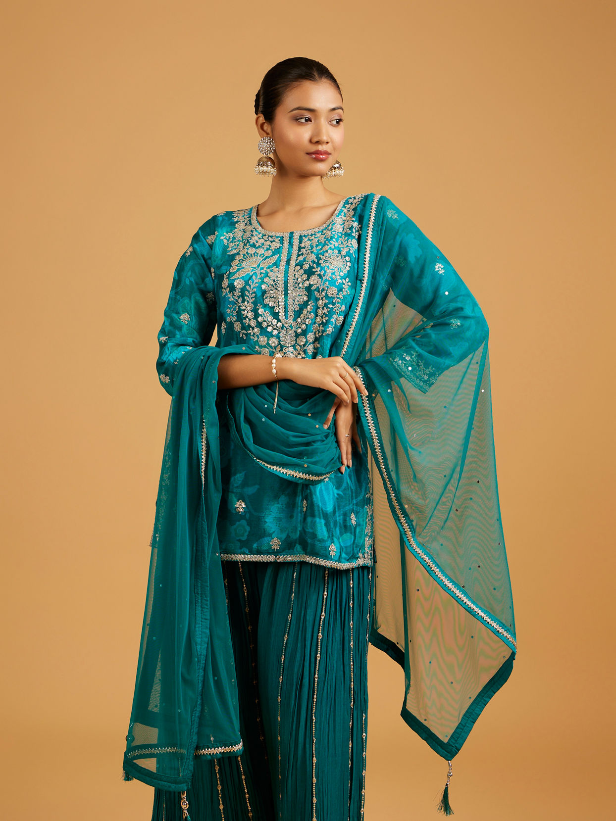 Mohey Women Teal Blue Floral Printed Suit Set with Zari Embellished Neckline