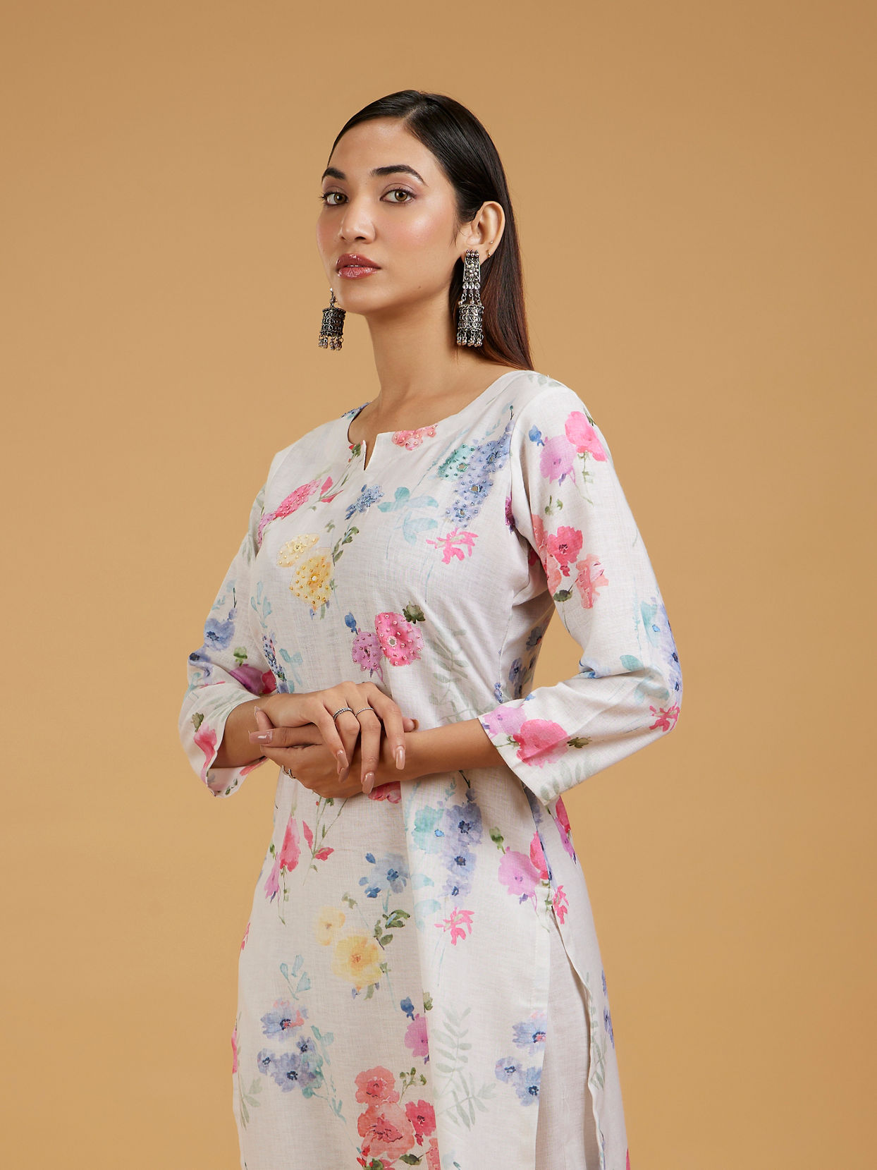 Mohey Women Cream Elegance Straight Suits