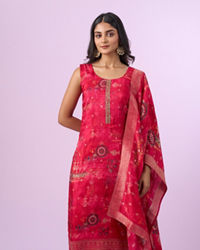 Mohey Women Elegant Rani Pink Stitched Suit
