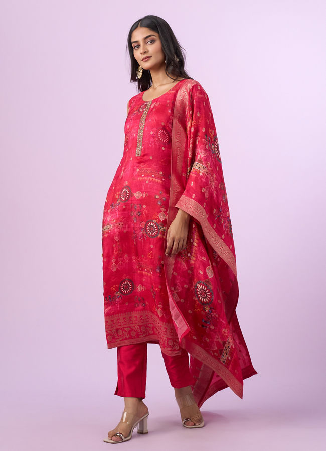 Mohey Women Elegant Rani Pink Stitched Suit