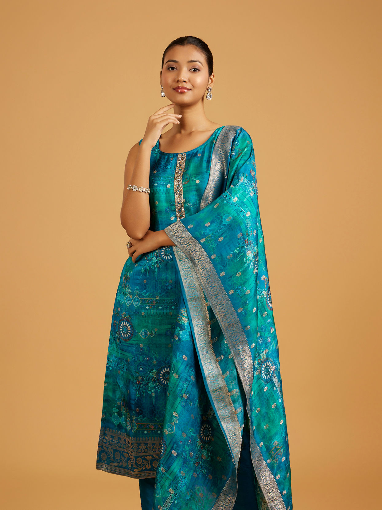 Mohey Women Teal Blue Abstract Printed Straight Suit with Floral Butas