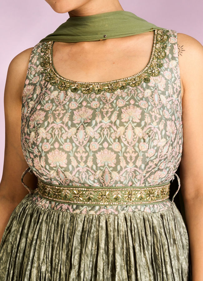 Mohey Women Emerald Green Enchantment Anarkali Suit