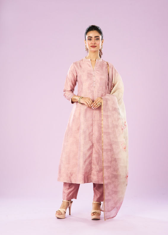 Mohey Women Elegant Light Pink Anarkali Suit