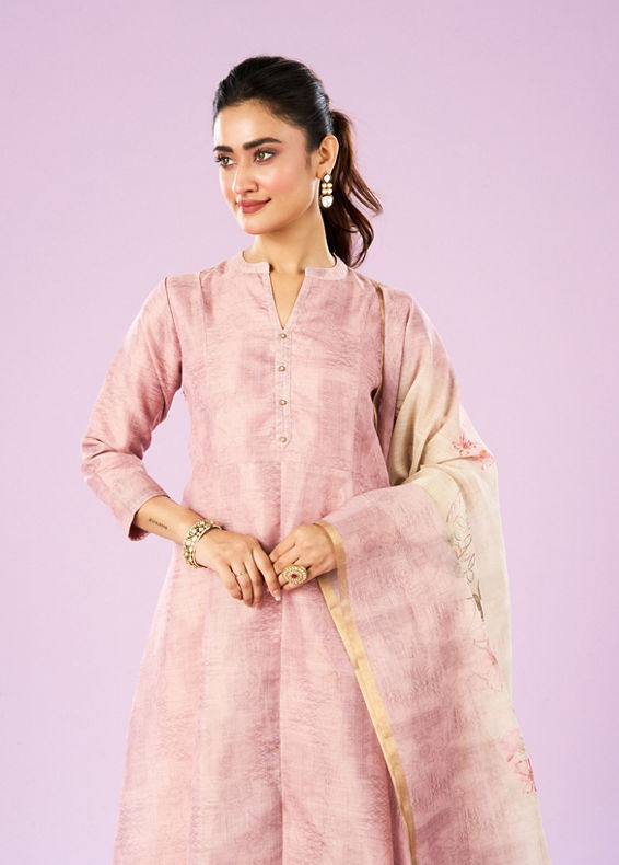 Mohey Women Elegant Light Pink Anarkali Suit