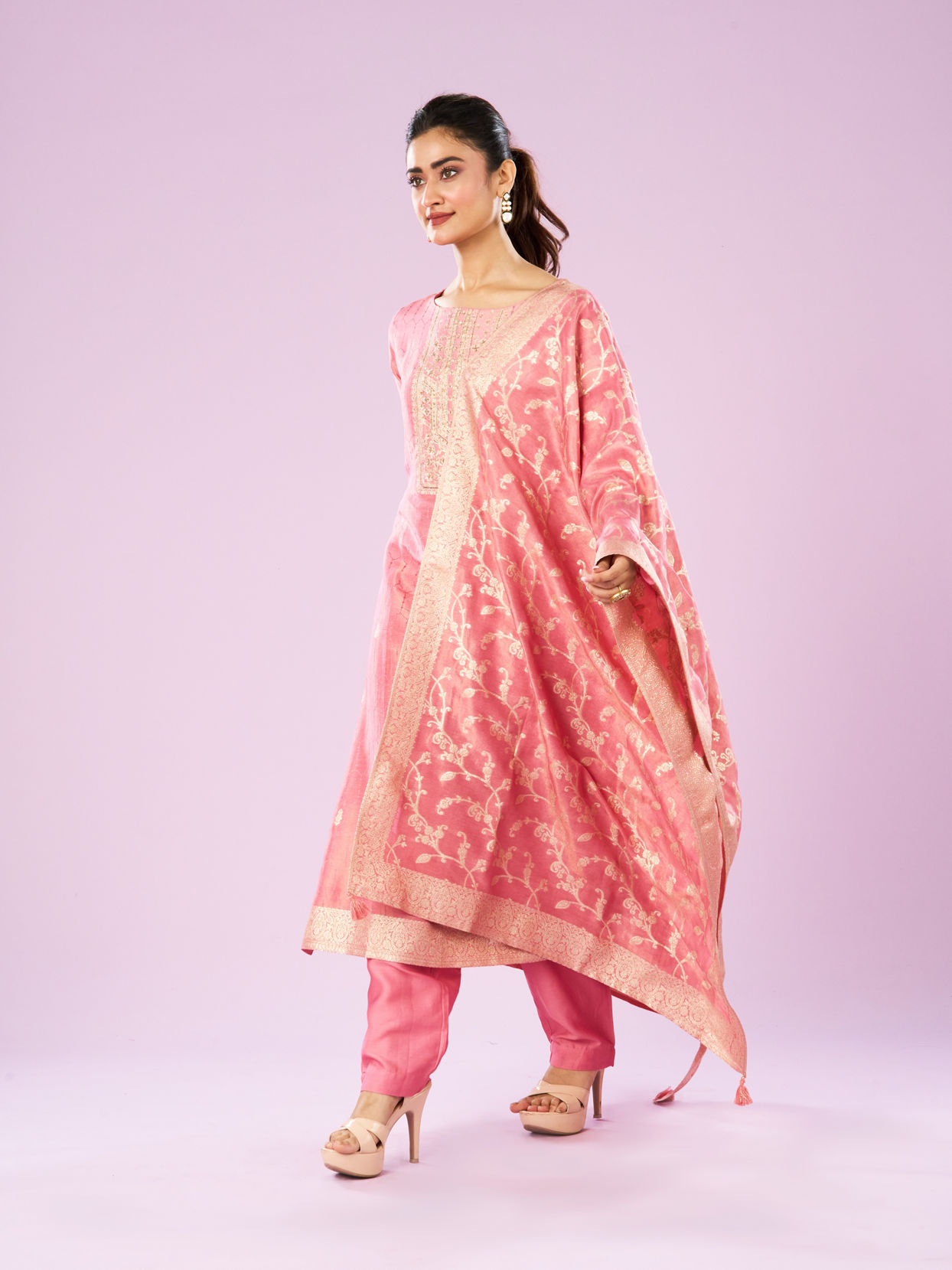 Mohey Women Pristine Pink Artistry Straight Suit