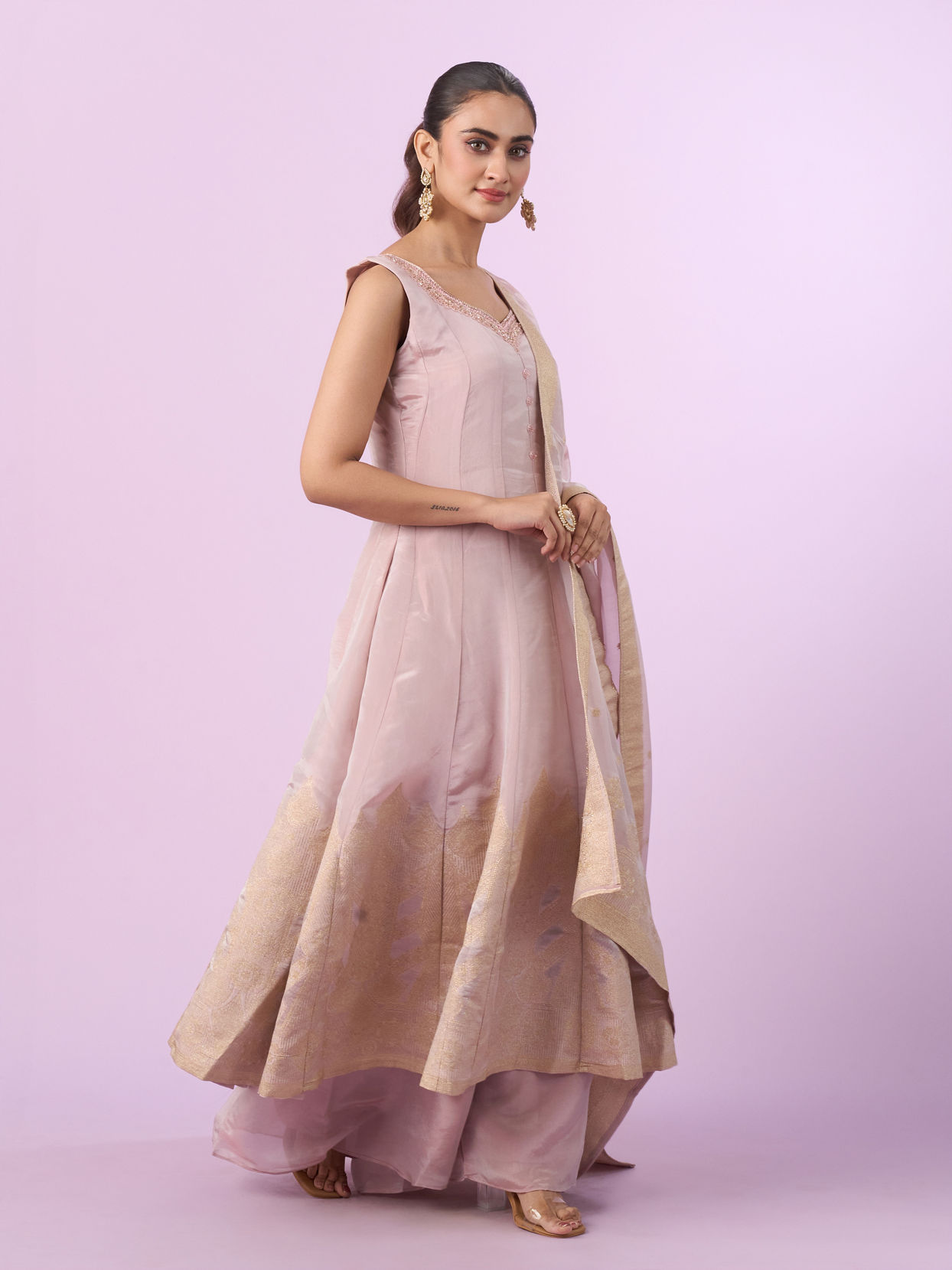 Mohey Women Pink Tissue Anarkali Suit