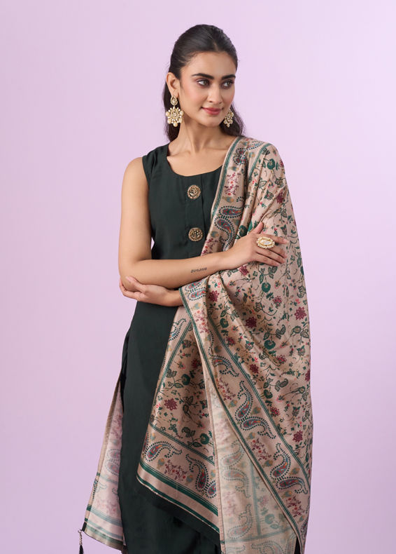 Mohey Women Emerald Green Straight Suit