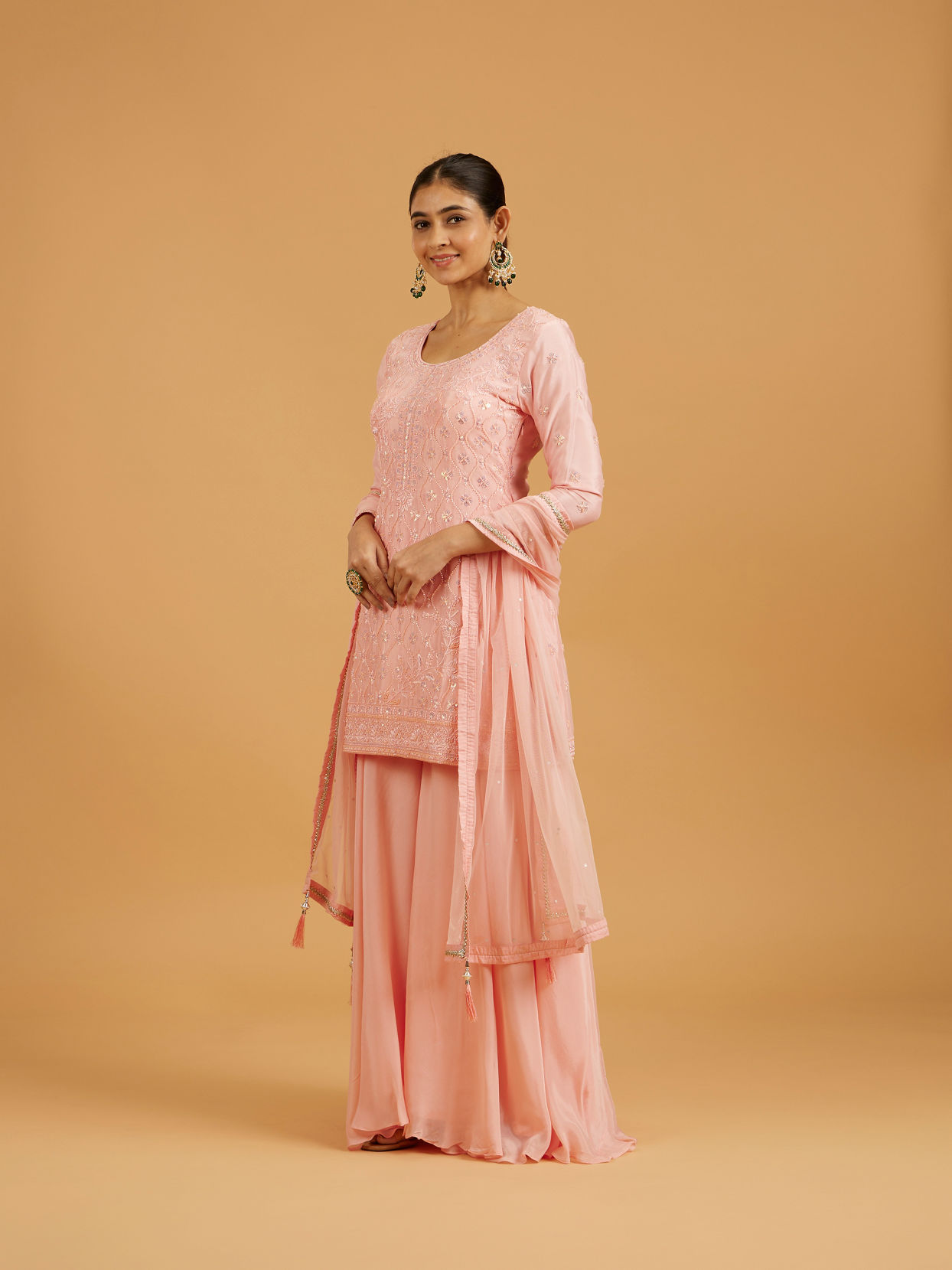 Mohey Women Light Pink Ogee Patterned Floral Embroidered Suit Set