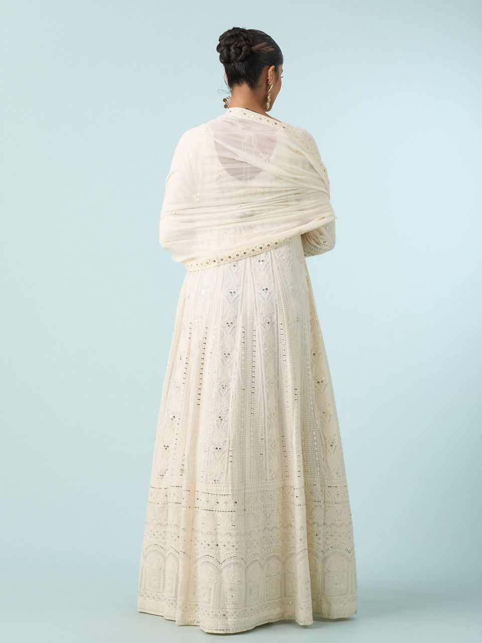 Mohey Women Glittering Georgette Cream Anarkali Suit