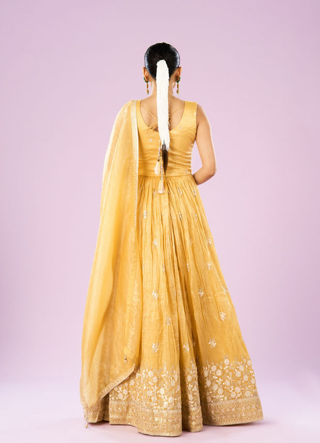 Mohey Women Enigmatic Yellow Anarkali Stitched Suit