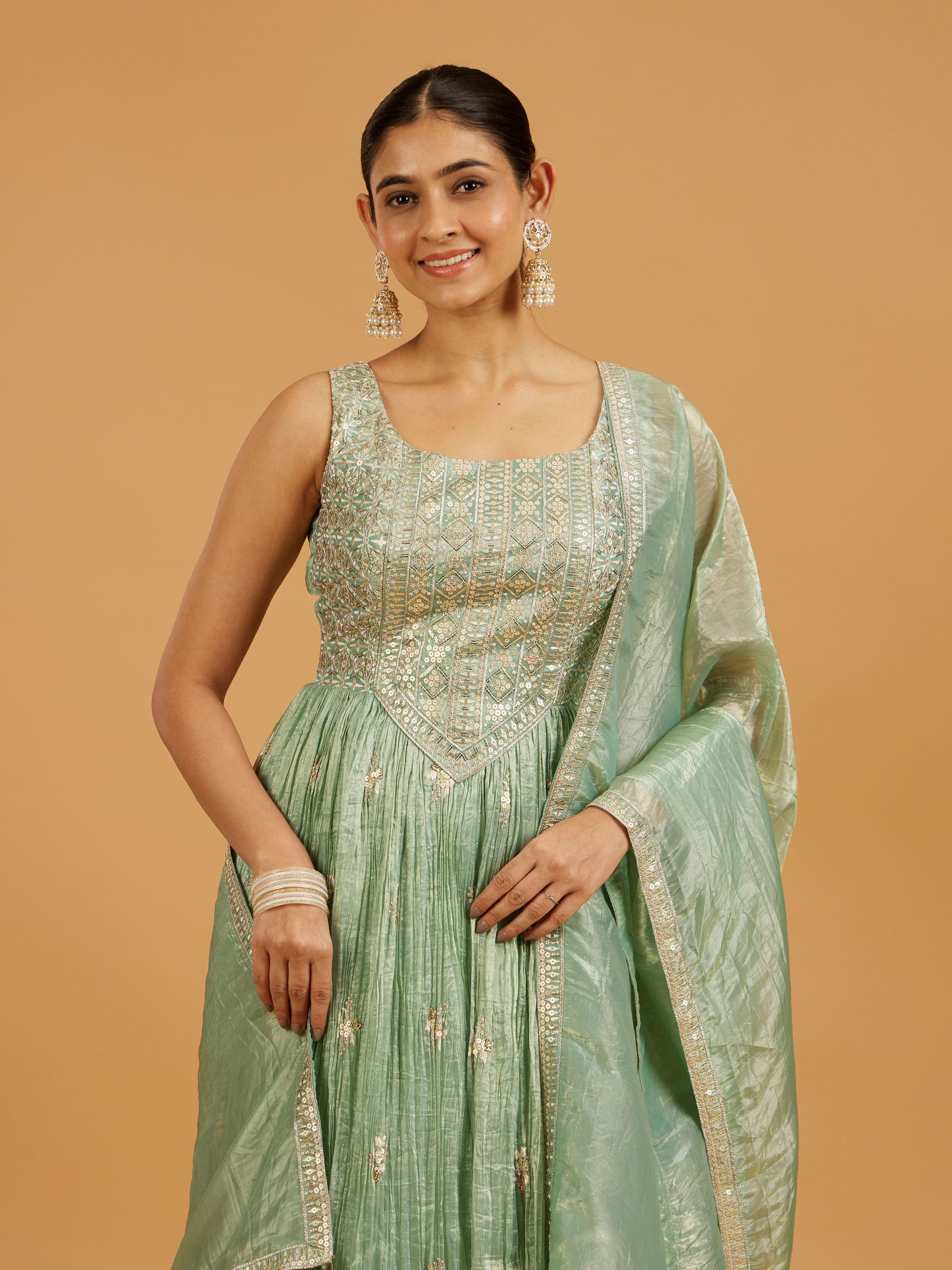 Mohey Women Sea Green Bel Buti And Jaal Embroidered Anarkali Suit