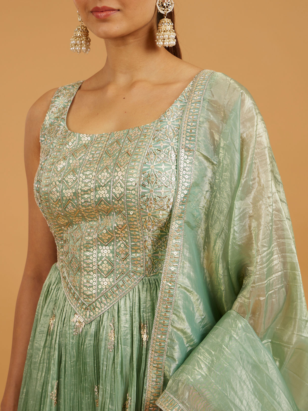 Mohey Women Sea Green Bel Buti And Jaal Embroidered Anarkali Suit