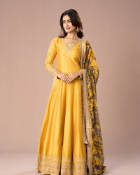 Mohey Women Lustrous Mustard Yellow Anarkali Suit