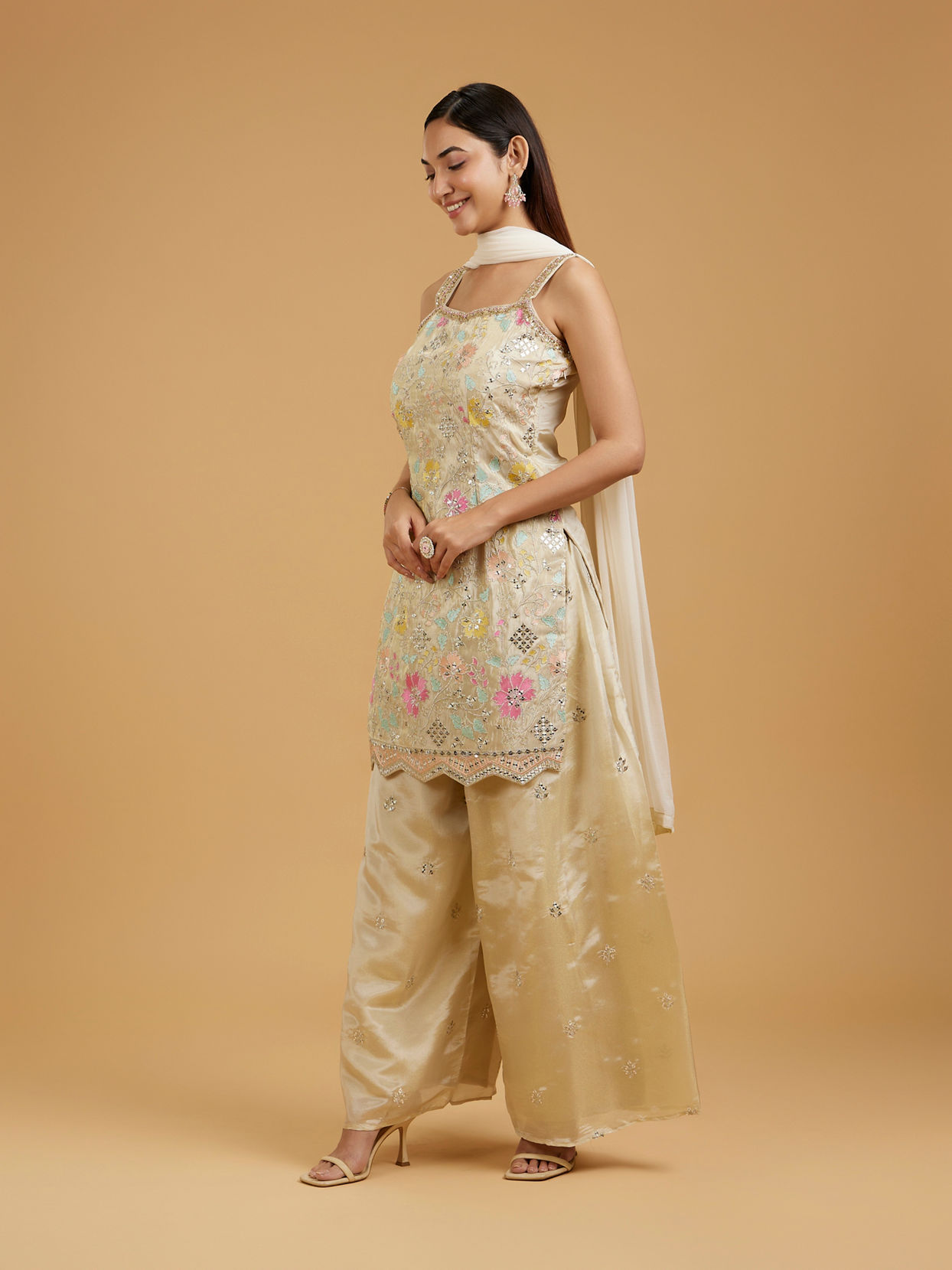 Mohey Women Cream Elegance Palazzo Suit