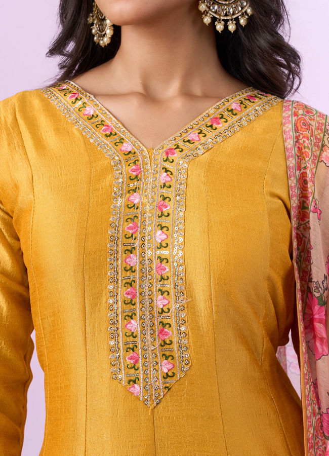 Mohey Women Sunny Elegance Anarkali Suit