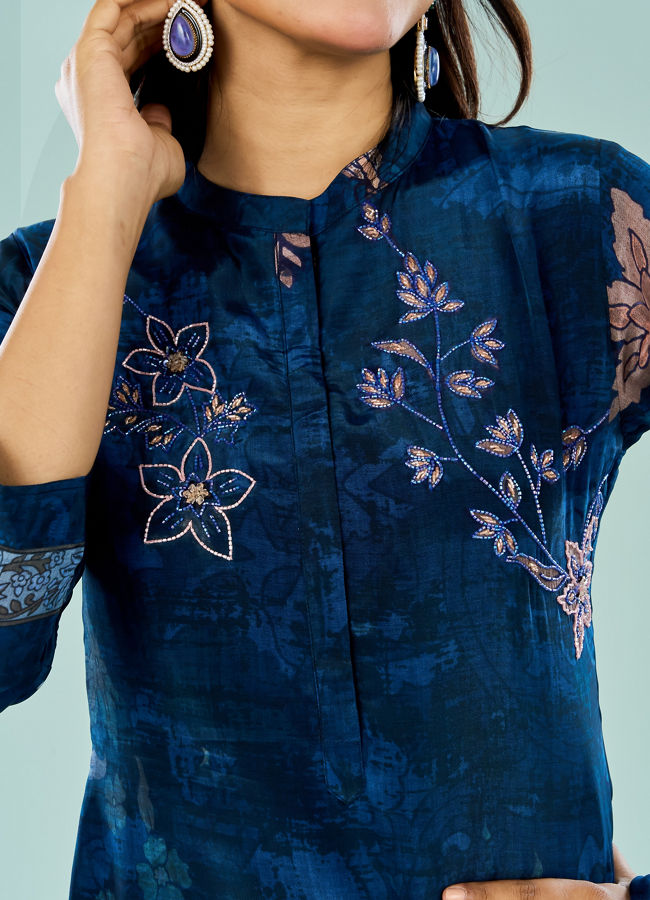 Mohey Women Indigo Blue Rayon Stitched Suit