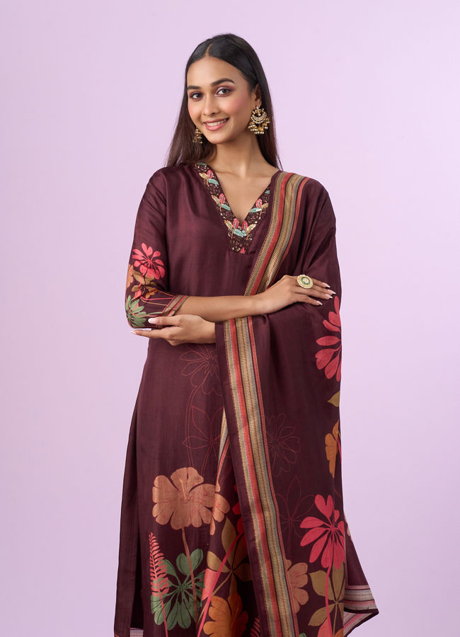 Mohey Women Maroon Straight Suit