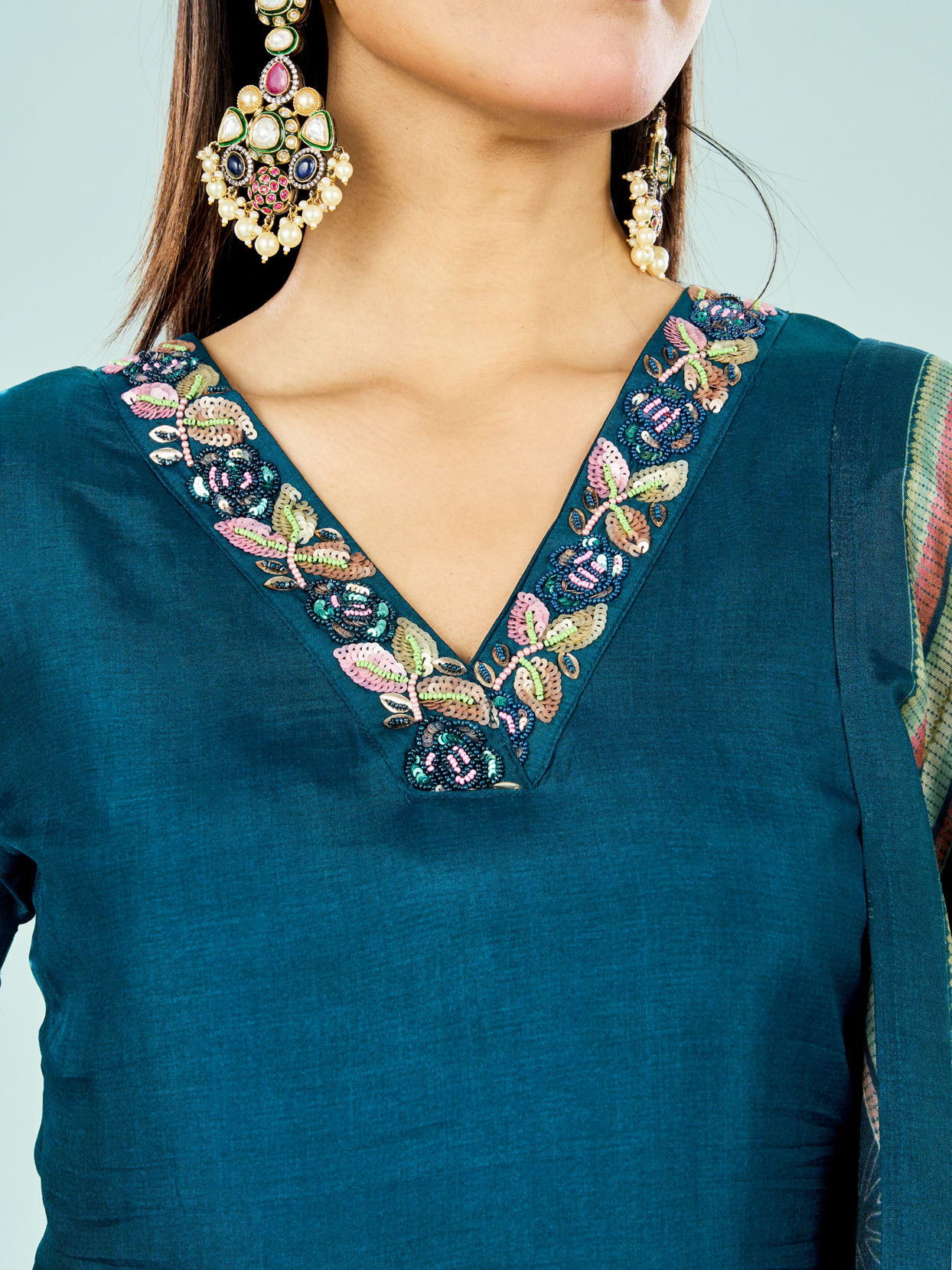 Mohey Women Enthralling Blue Straight Stitched Suit