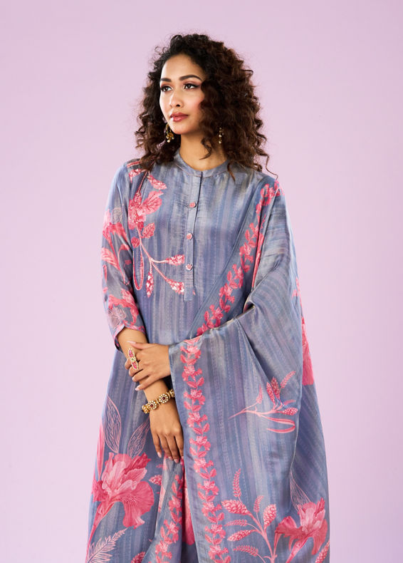 Mohey Women Elegant Indigo Blue Stitched Suit
