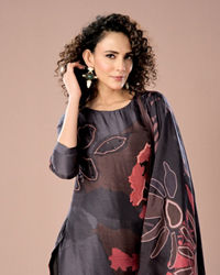 Mohey Women Sparkling Black Silk Straight Suit