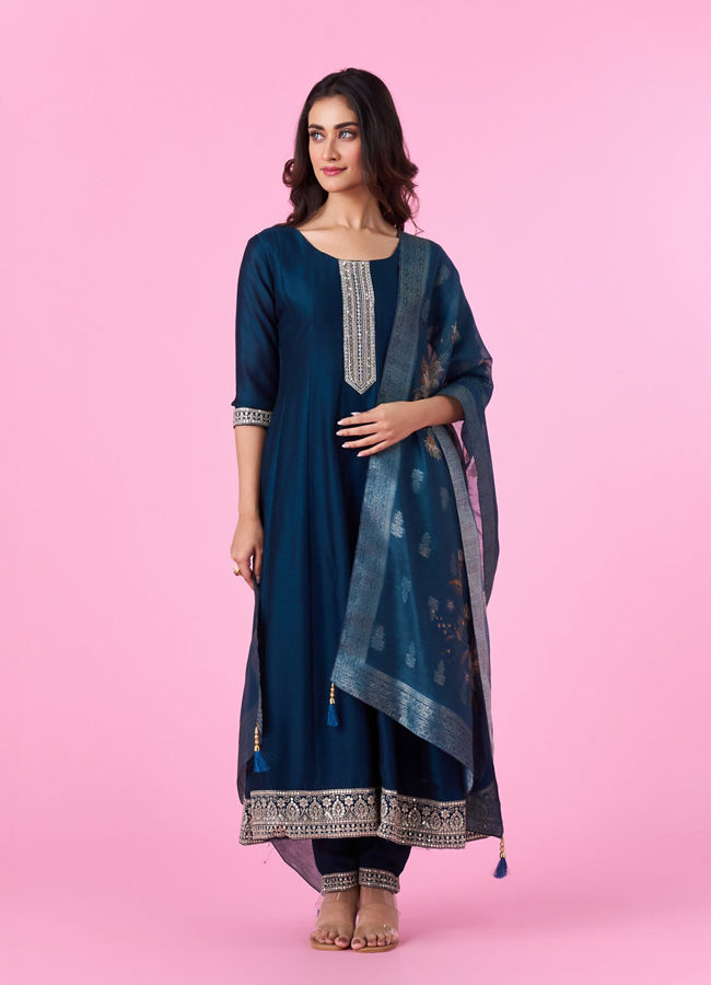 Mohey Women Tantalizing Teal Blue Anarkali Suit