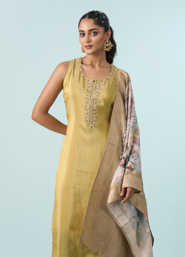 Mohey Women Delightful Green Stitched Suit