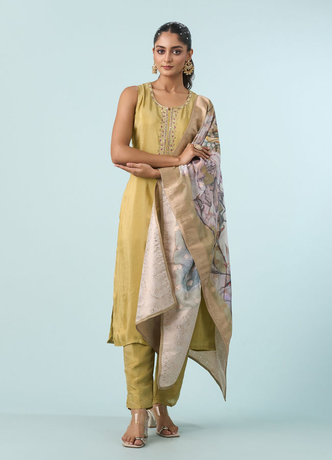 Mohey Women Delightful Green Stitched Suit