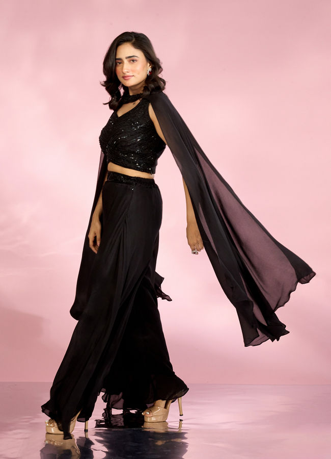 Mohey Women Black Chic Ensemble Indo Western