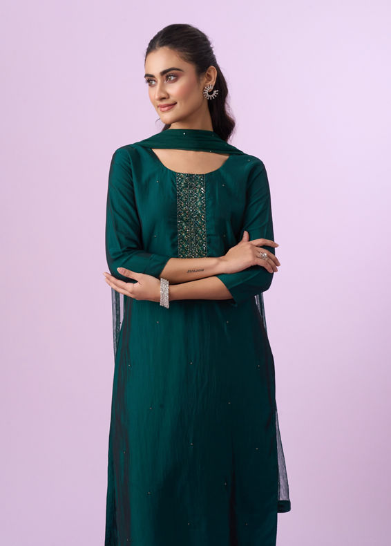 Mohey Women Verdant Green Straight Suit