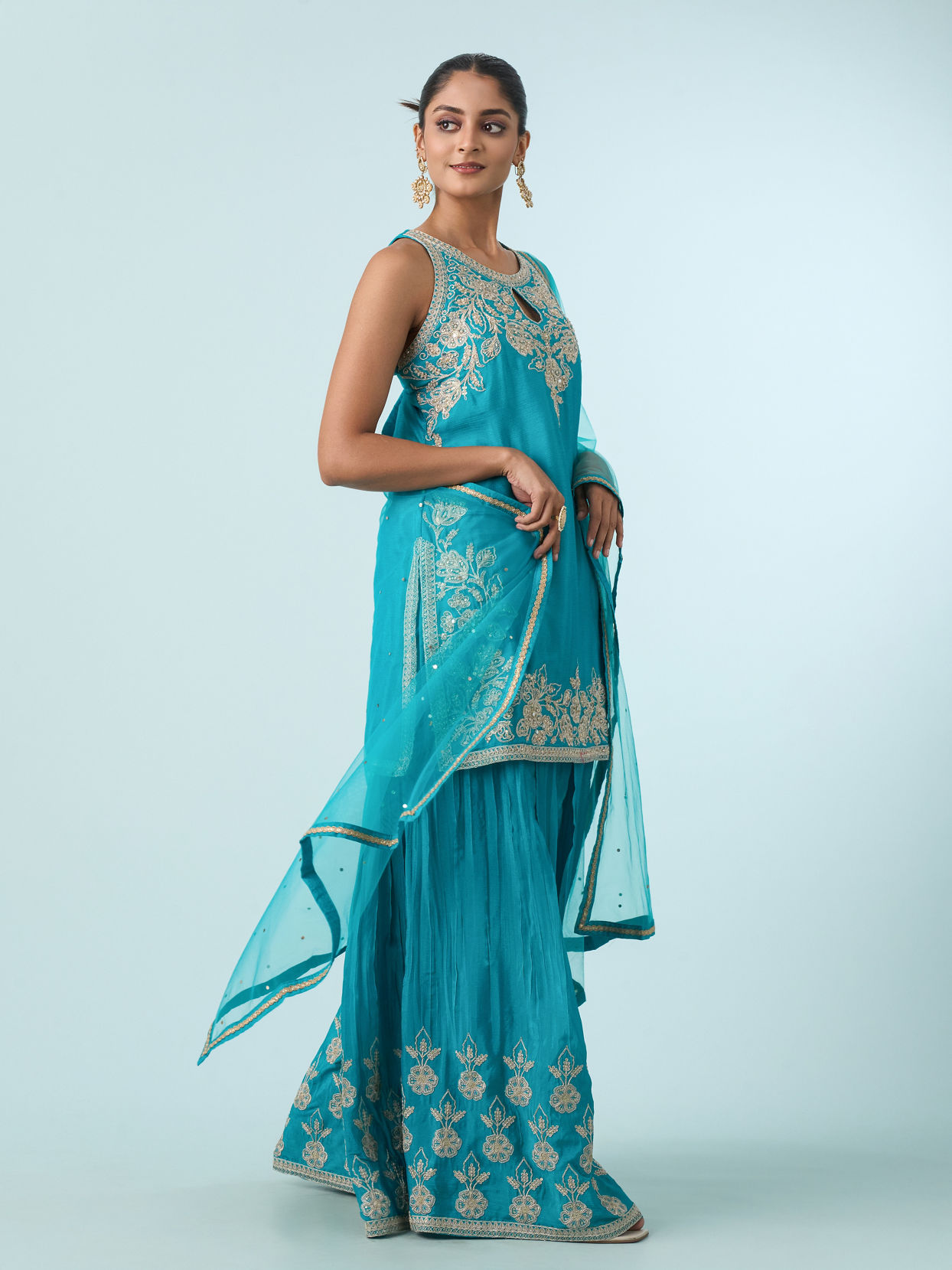 Mohey Women Blue Chinon Palazzo Suit