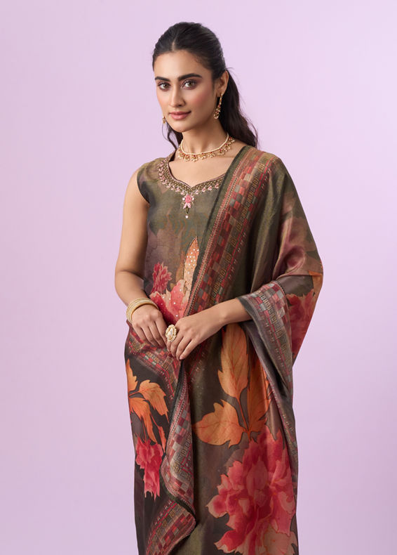 Mohey Women Emerald Splendour Straight Suit
