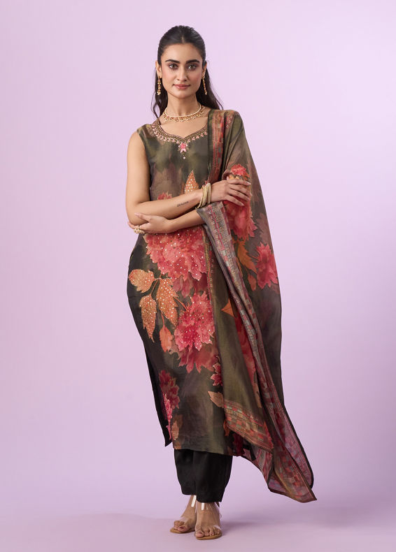 Mohey Women Emerald Splendour Straight Suit