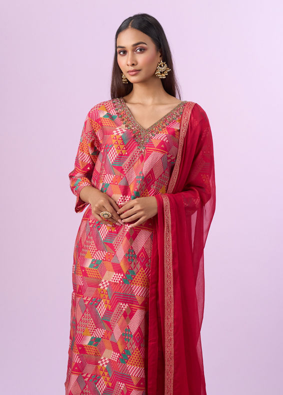 Mohey Women Ravishing Pink Stitched Suit
