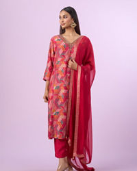 Mohey Women Ravishing Pink Stitched Suit