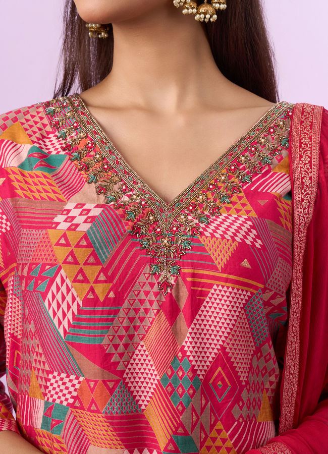 Mohey Women Ravishing Pink Stitched Suit