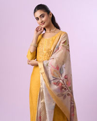 Mohey Women Resplendent Yellow Straight Suit