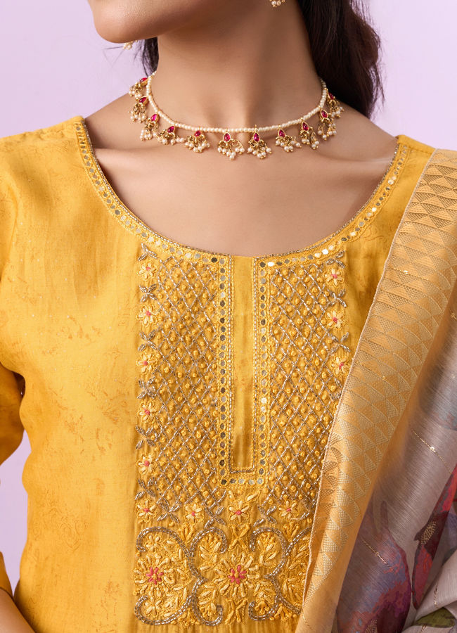 Mohey Women Resplendent Yellow Straight Suit