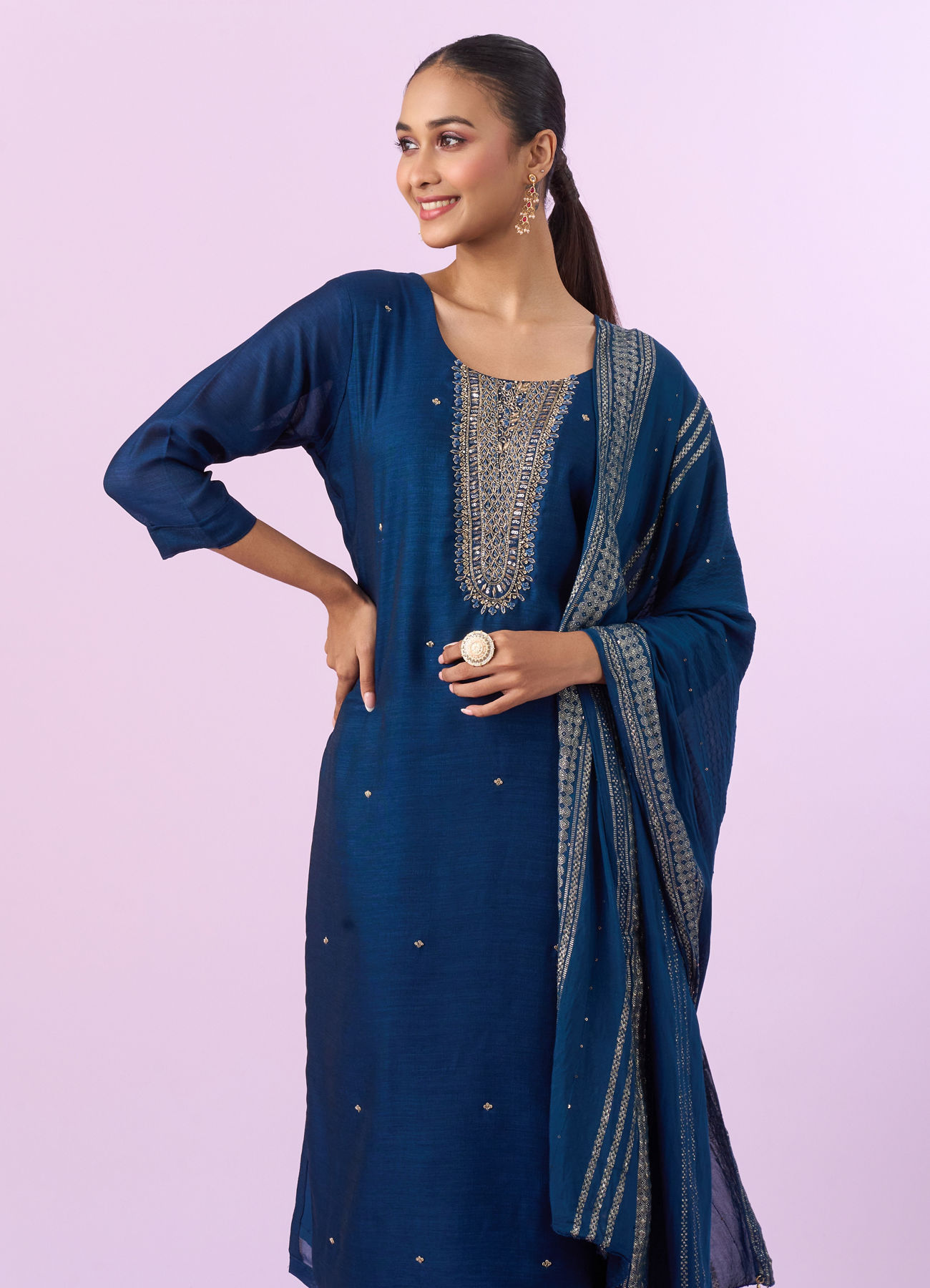 Mohey Women Elegant Blue Stitched Suit