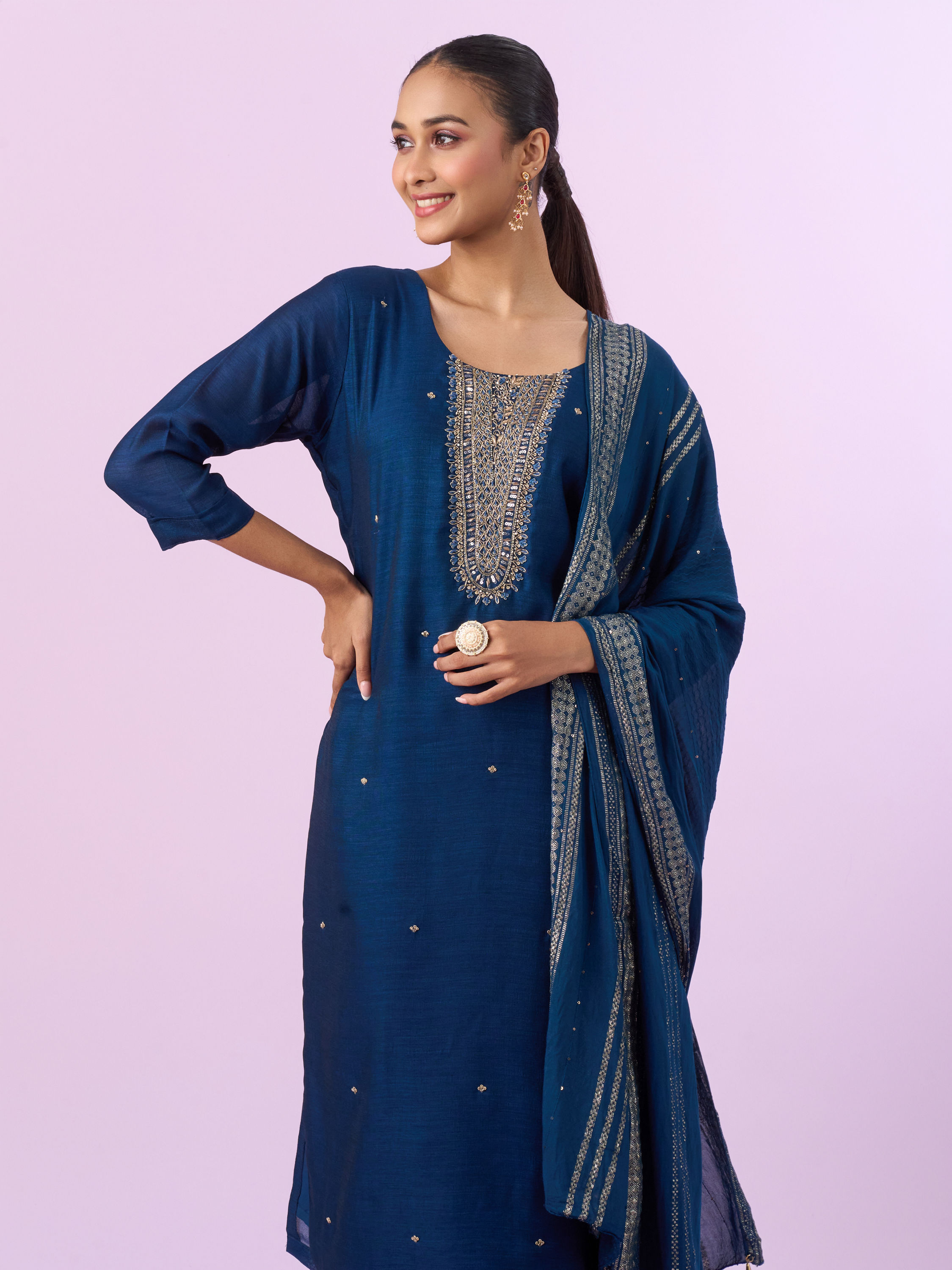 Mohey Women Elegant Blue Stitched Suit