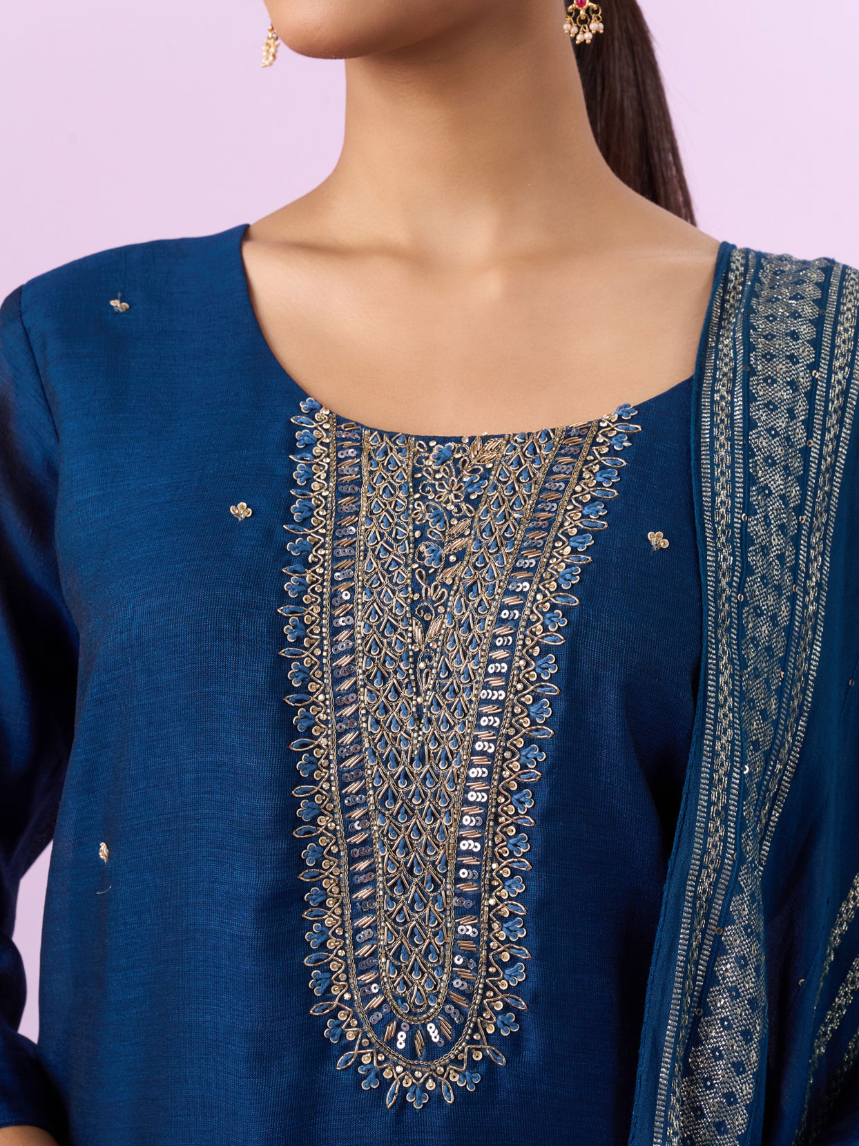 Mohey Women Elegant Blue Stitched Suit