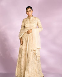 Mohey Women Dazzling Cream Anarkali Suit