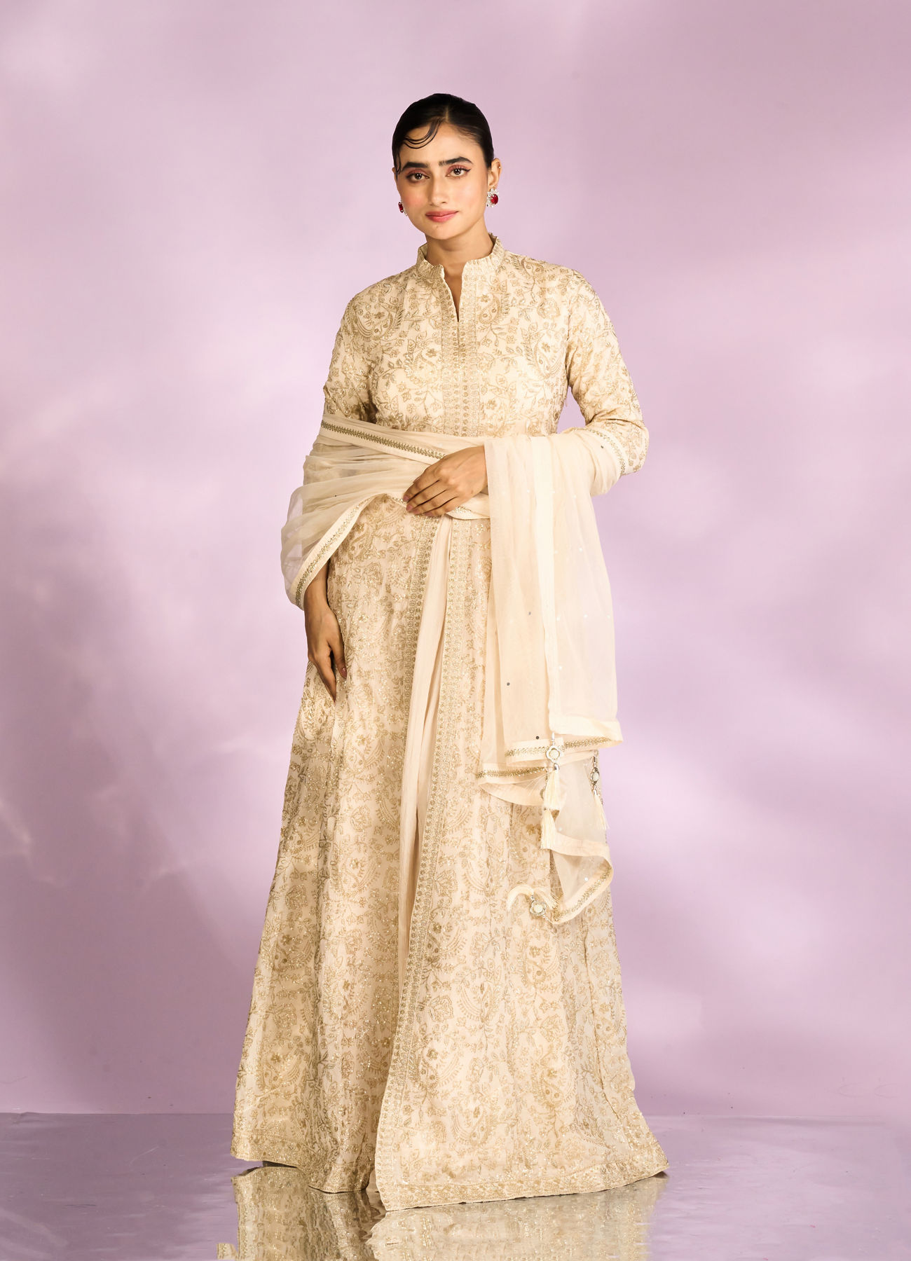 Mohey Women Dazzling Cream Anarkali Suit