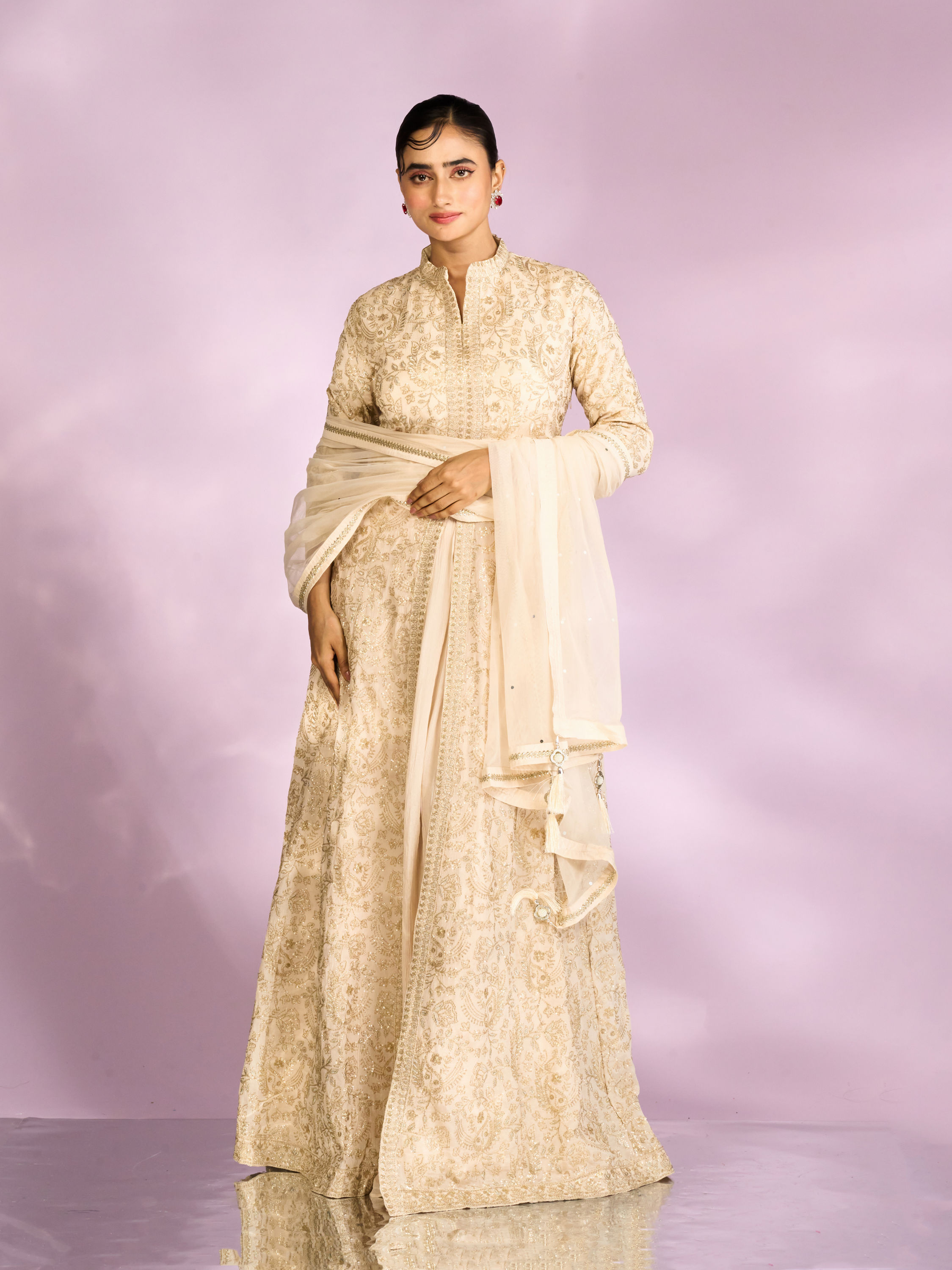 Mohey Women Dazzling Cream Anarkali Suit