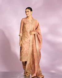 Mohey Women Enchanting Peach Straight Suit Set