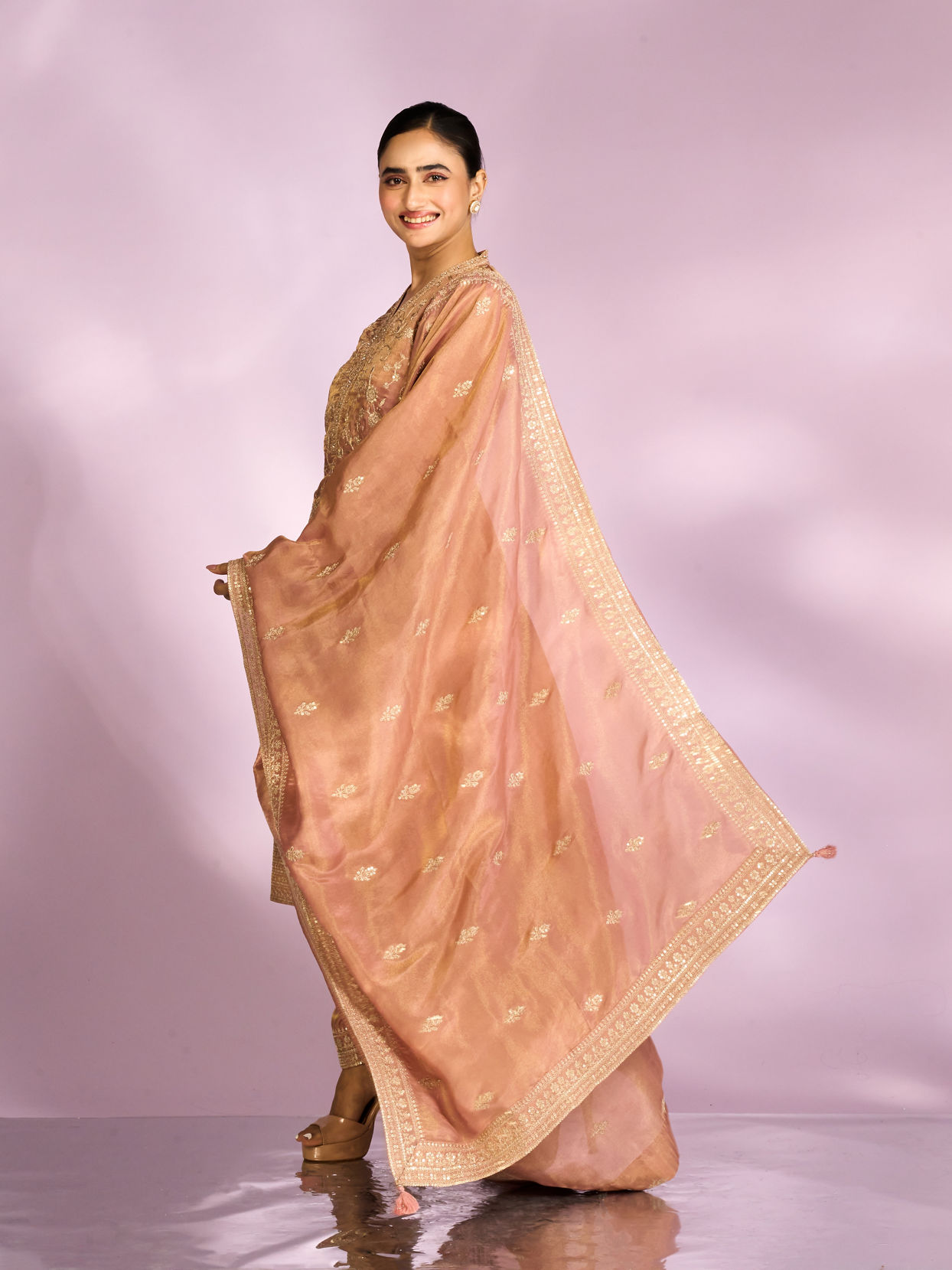 Mohey Women Enchanting Peach Straight Suit Set
