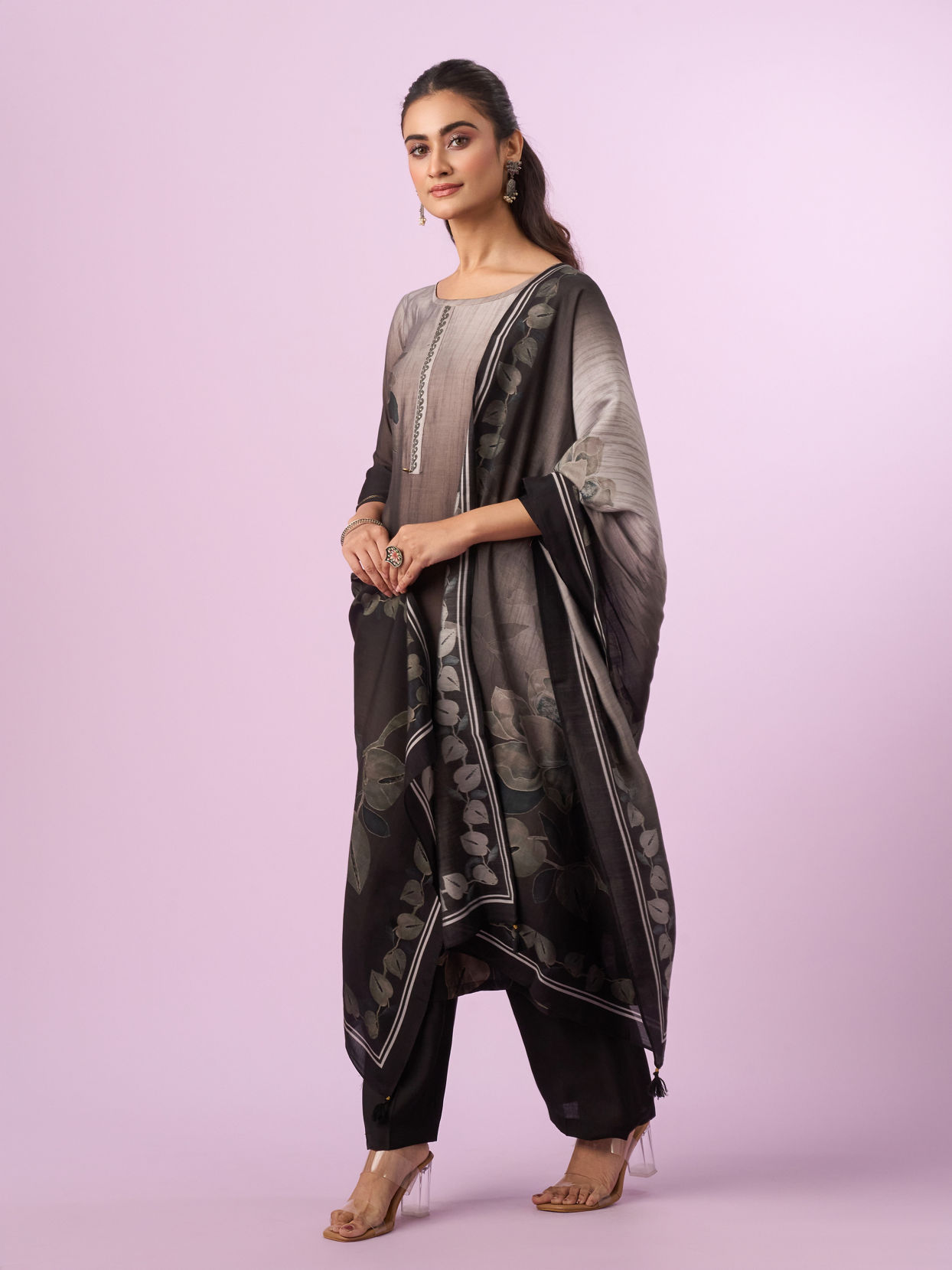 Mohey Women Grey Elegance Straight Suit
